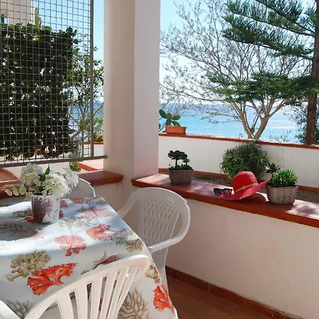In Direttamente Sul Mare-villa Rubino Apartamento *