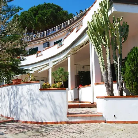 In Direttamente Sul Mare-villa Rubino
