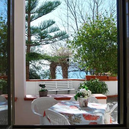In Direttamente Sul Mare-villa Rubino *
