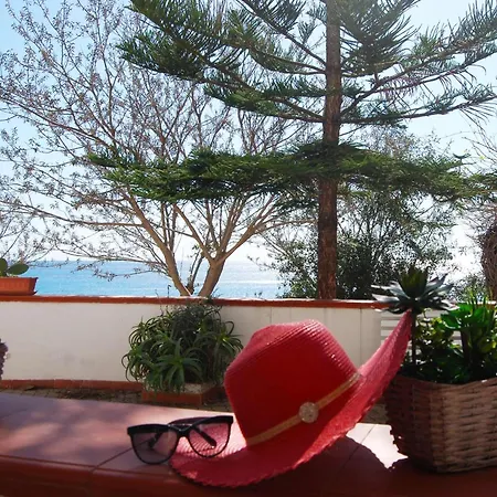 In Direttamente Sul Mare-villa Rubino *